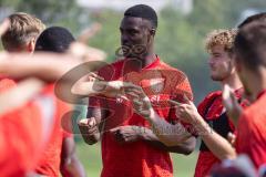 3. Liga; FC Ingolstadt 04 - Trainingslager, Allgäu, gute Laune, Donald Nduka (27, FCI) Jeroen Krupa (33, FCI)