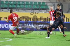 3. Liga; TSV Havelse - FC Ingolstadt 04; Schuß Yann Sturm (7, FCI) Riedel Florian (39 Havelse)