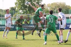 Relegation - Bezirksliga - Saison 2024/25 - FC Gerolfing - Tus Raubling - Flaur Bashota grün Gerolfing - Maximilian Wunderlich Torwart Raubling - Foto: Meyer Jürgen