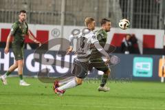 3. Liga; SV Sandhausen - FC Ingolstadt 04; Zweikampf Kampf um den Ball Max Besuschkow (17, FCI) Mühling Alexander (15 SVS)