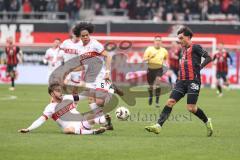 3. Liga; FC Ingolstadt 04 - VfB Stuttgart II; Deniz Zeitler (38, FCI) Chase Anrie (5 VFB) Nothnagel Dominik (29 VFB) am Boden