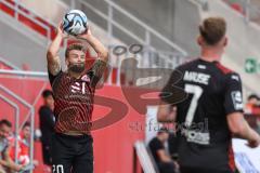 3. Liga; FC Ingolstadt 04 - SSV Ulm 1846; Einwurf Yannick Deichmann (20, FCI)