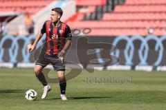 3. Liga; FC Ingolstadt 04 - Rot-Weiss Essen; Max Besuschkow (17, FCI)