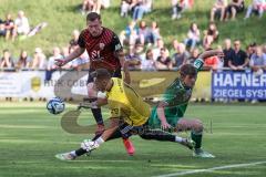 Testspiel; 3. Liga; VfB Eichstätt - FC Ingolstadt 04; Jannik Mause (7, FCI) scheitert an Torwart Manual Jurkic (VfB)