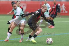 2. Bundesliga Frauen - Saison 2025/26 - FC Ingolstadt 04 Frauen - FFC Turbine Potsdam - Mahmoud Amani weiss Potsdam - Nina Penzkofer (Nr.29 - FC Ingolstadt Frauen I) - Foto: Meyer Jürgen