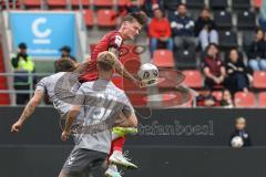 3. Liga; FC Ingolstadt 04 - SSV Jahn Regensburg; Zweikampf Kampf um den Ball Frederik Christensen (11, FCI) Strauss Felix (4 SSV) Wurm Leopold (37 SSV)