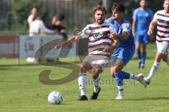 Kreisliga- Saison 2024/25- SV Hundszell - SV Kasing -  - Jan Witek weiss Kasing - Johannes Rindlbacher blau Hundszell - Foto: Meyer Jürgen