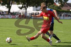 Kreisliga - Saison 2025/26- TSV Kösching - FC Mindelstetten - Sebastian Schneeberger rot Kösching - Jonas Schoberer blau Mindelstetten - Foto: Meyer Jürgen