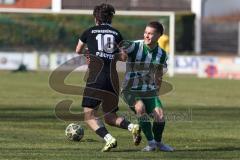 Landesliga - Saison 2025/26 - SV Manching - TSV Schwabmünchen - Fabian  Neumayer (Nr.9 - SV Manching) - Boyer Philipp schwarz Schwabmünchen - Foto: Meyer Jürgen