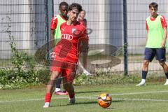 A - Junioren Bundesliga -  Saison 2023/2024 - FC Ingolstadt 04 - FSV Mainz 05 - Berkay Öztürk rot FCI - Foto: Meyer Jürgen