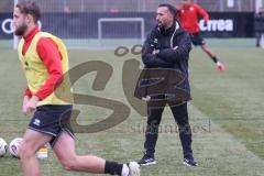 *** Bayernliga Nord - Saison 2025/26 - FC Ingolstadt 04 II - TSV Neudrossenfeld - Cheftrainer Oliver Gorgiev (FC Ingolstadt II) - XXXXX - Foto: Meyer Jürgen