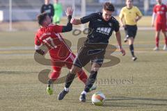 Bezirksfreundschaftsspiel - Saison 2024/25- TSV Gaimersheim - TSV Allershausen - Nico von Swiontek Brzezinski (Nr.17 - TSV Gaimersheim) - Alexander Holzmaier rot Allershausen - Foto: Meyer Jürgen