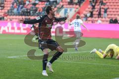 3. Liga; FC Ingolstadt 04 - MSV Duisburg; Tor Jubel Treffer 2:1 Fredrik Carlsen (8, FCI) Torwart Braune Maximilian (1 MSV)