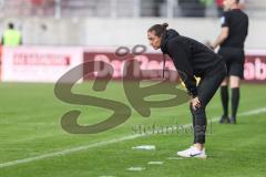 3. Liga; Erzgebirge Aue - FC Ingolstadt 04; an der Seitenlinie, Spielerbank Cheftrainerin Sabrina Wittmann (FCI)