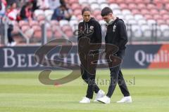 3. Liga; Energie Cottbus - FC Ingolstadt 04; Gespräch vor dem Spiel Cheftrainerin Sabrina Wittmann (FCI) Felix Keidel (43, FCI)