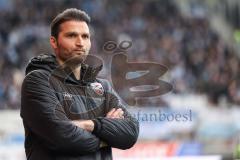 3. Liga; FC Ingolstadt 04 - TSV 1860 München; Cheftrainer Guerino Capretti (FCI) an der Seitenlinie, Spielerbank