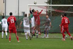 Kreisklasse - Saison 2025/26- Türk SV Ingolstadt - SV Lippertshofen - Daniel Drotleff rot Türkisch  - Markus Thieme weiss Lippertshofen - Jonas Bienert weiss Lippertshofen hinten - Dominik Telli Torwart Lippertshofen - XXXXX - Foto: Meyer Jürgen