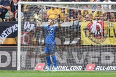 3. Liga; SG Dynamo Dresden - FC Ingolstadt 04; ärgert sich Torwart Marius Funk (1, FCI)