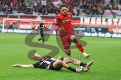 3. Liga; FC Ingolstadt 04 - TSV Havelse; Zweikampf Kampf um den Ball Dennis Kaygin (10, FCI) Düker Julius (10 TSV)