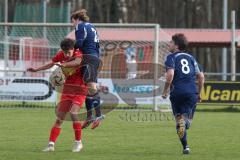 Kreisliga - Saison 2025/26- TSV Kösching - TV Münchsmünster - Johannes Artmeier blau Münchsmünster - Simon Ostermeier rot Kösching - Foto: Meyer Jürgen