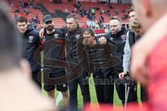 3. Liga; FC Ingolstadt 04 - SV Waldhof Mannheim; Spiel ist aus, Sieg Jubel Freude Besprechung Cheftrainerin Sabrina Wittmann (FCI) in der Mitte Kreis