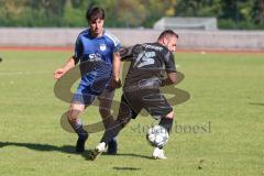 Kreisklasse - Saison 2025/26- TSV Ingolstadt Nord - FC Arnsberg - Marco Meier blau Arnsberg - Valjdrin Stafa schwarz Ing.Nord - Foto: Meyer Jürgen