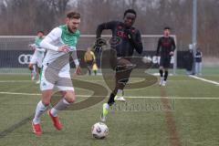 *** Bayernliga Nord - Saison 2025/26 - FC Ingolstadt 04 II - SpVgg Greuther Fürth - Jason Osei Tutu (Nr.11 - FC Ingolstadt II) - Yannick Scholz grün Fürth - Foto: Meyer Jürgen