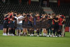 3. Liga - Saison 2025/26 - VFB Stuttgart II - FC Ingolstadt 04  - Die Mannschaft bildet einen Kreis nach dem Spiel - XXXXX - Foto: Meyer Jürgen