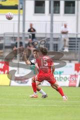 Toto Pokal; FC Memmingen - FC Ingolstadt 04, 2. Runde; Zweikampf Kampf um den Ball Emre Gül (5, FCI) Michael Bergmann (15 FCM)