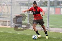 3.Liga - Saison 2023/2024 - Trainingsauftakt - FC Ingolstadt 04 - Leon Guwara (Nr.6 - FCI) -  - Foto: Meyer Jürgen