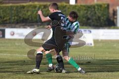 Landesliga - Saison 2025/26 - SV Manching - TSV Schwabmünchen - Johannes  Dexl (Nr.13 - SV Manching) - Uhde Maik schwarz Schwabmünchen - Foto: Meyer Jürgen