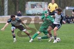 Bezirksliga - Saison 2025/26 - TSV Ober./Unterhaunstadt - FC Gerolfing - Nikola Kamenjasevic links grau Ober./Unterhaunstadt - Ahmet Altay (Nr.25 - FC Gerolfing) - Amadeus Taubert grau Ober./Unterhaunstadt - Foto: Meyer Jürgen