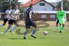 Kreisklasse - Saison 2024/25- TSV Gaimersheim II - TSV Etting  - Alexander Thielmann blau Etting - Christoph Katzenbogen weiss Gaimersheim - Filip Festner Torwart Etting - Foto: Meyer Jürgen