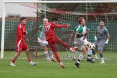 Kreisklasse - Saison 2025/26- Türk SV Ingolstadt - SV Lippertshofen - Umut Yürükal rot Türkisch  - Jonas Bienert weiss Lippertshofen - Foto: Meyer Jürgen