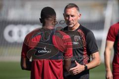3. Liga - Saison 2026/27 - 1. Trainingseinheit mit Achim Beierlorzer - Cheftrainer Achim Beierlorzer (FCI) - Obed Ugondu (Nr.17 - FCI) - Foto: Meyer Jürgen