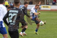 Kreisliga - Saison 2025/26- SV Karlshuld - SV Menning - Simon Wolfsfellner schwarz Menning  - Daniel Mayer weiss Karlskron - Foto: Meyer Jürgen