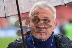 2.BL; FC Ingolstadt 04 - Erzgebirge Aue; Cheftrainer Pavel Dotchev (Aue) vor dem Spiel im Interview