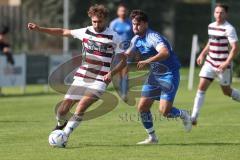 Kreisliga- Saison 2024/25- SV Hundszell - SV Kasing -  - Jan Witek weiss Kasing - Johannes Rindlbacher blau Hundszell - Foto: Meyer Jürgen