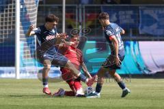 3. Liga - Saison 2025/26 - TSG Hoffenheim II - FC Ingolstadt 04  - Jonas Scholz (Nr.15 - FCI) - Luka Duric (Nr.10 - TSG Hoffenheim II) - Foto: Meyer Jürgen