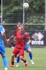 3. Liga; Testspiel; FC Ingolstadt 04 - 1. FC Heidenheim; Zweikampf Kampf um den Ball Kopfball Emre Gül (5, FCI) Dorsch Niklas (30 HDH) Elias Decker (4, FCI)