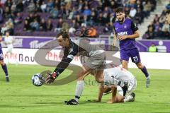 3. Liga; Erzgebirge Aue - FC Ingolstadt 04; Zweikampf Kampf um den Ball Lukas Fröde (34, FCI) Torwart Männel Martin (1 Aue) Schikora Marco (21 Aue)