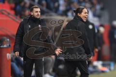 3. Liga; FC Ingolstadt 04 - TSV 1860 München; an der Seitenlinie, Spielerbank Cheftrainerin Sabrina Wittmann (FCI) Co-Trainer Fabian Reichler (FCI)