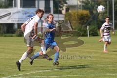 Kreisliga- Saison 2024/25- SV Hundszell - SV Kasing -  - Jan Witek weiss Kasing - Georg Glas blau Hundszell - Foto: Meyer Jürgen