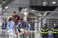 3. Liga; TSV 1860 München - FC Ingolstadt 04; Kopfball Simon Lorenz (32, FCI) Zweikampf Kampf um den Ball Glück Michael (35 TSV) Verlaat Jesper (4 TSV)