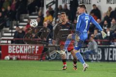3. Liga; SC Verl - FC Ingolstadt 04; Marcel Costly (22, FCI) Torchance verpasst Torwart Schulze Philipp (1 Verl)