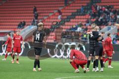 3. Liga; FC Ingolstadt 04 - Rot-Weiss Essen; Niederlage, hängende Köpfe, Spiel ist aus, Mads Borchers (9, FCI) Max Plath (14 FCI) Simon Lorenz (32, FCI), Essen feiert Brumme Lucas (14 RWE) Kraulich Tobias (33 RWE)
