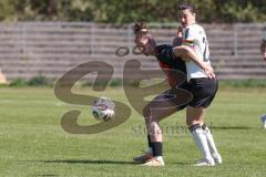 2. Bundesliga Frauen - Saison 2025/26 - FC Ingolstadt 04 Frauen - Borussia Mönchengladbach - Emma Kusch (Nr.9 - FC Ingolstadt Frauen I) - Bartsch Kristina weiss M`Gladbach - Foto: Meyer Jürgen