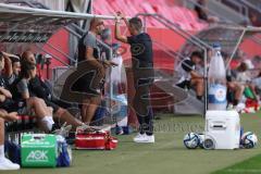 Toto-Pokal - Saison 2023/2024 - FC Ingolstadt 04 - Jahn Regensburg - Cheftrainer Michael Köllner (FCI) - Co-Trainer Maniyel Nergiz (FCI) - Foto: Meyer Jürgen