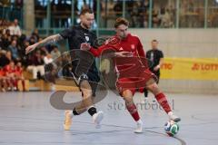 Lotto Bayern Hallencup - Vorrunde - Lindenkreuzhalle Saison 2024/25 - Türk SV Ingolstadt - FC Türk Sport Garching - Thomas Schreiner schwarz Türk Sport Garching - Aurel Kuqanaj rot Türk Ing - Foto: Meyer Jürgen