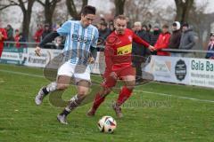 Kreisliga - Saison 2025/26- TSV Kösching - FC Sandersdorf - Jonas Betz rot Kösching - Christian Winkler blau Sandersdorf  - Foto: Meyer Jürgen